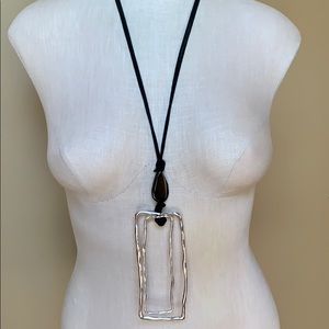 🔆Adjustable cord necklace with silver pendant